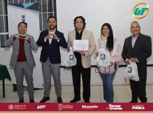 Presentación del libro sobre la identidad ferrocarrilera de Oriental en la UT Oriental.