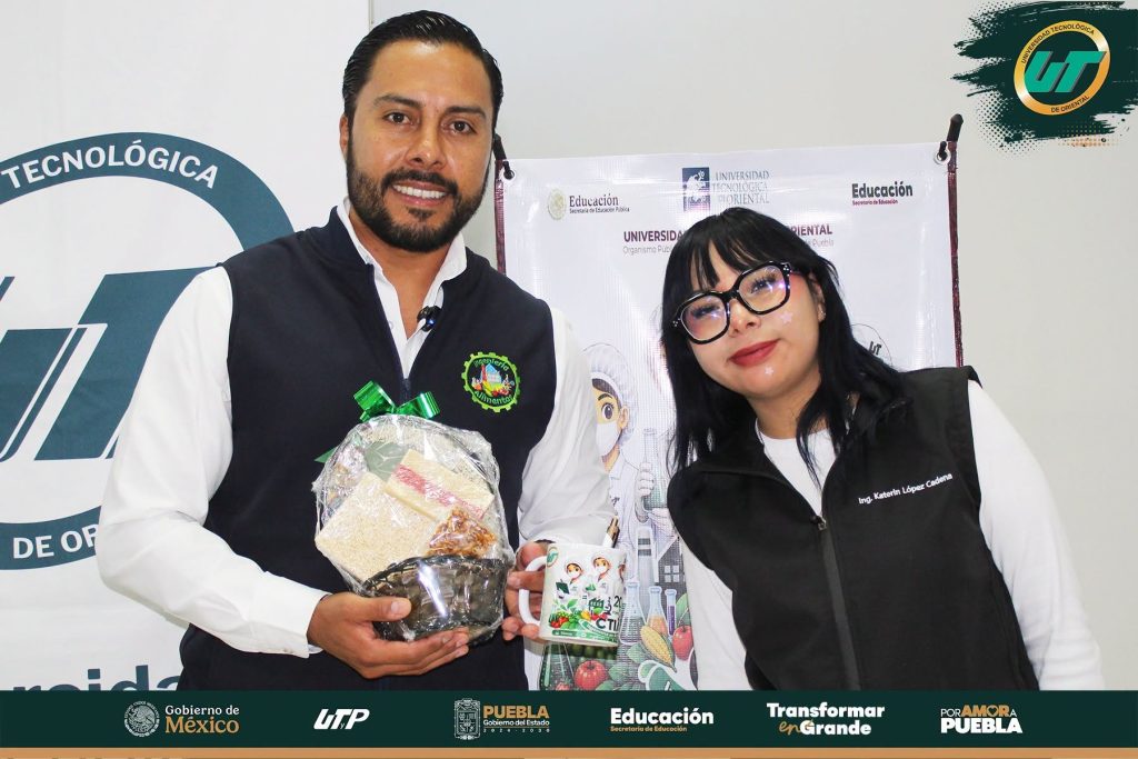 Estudiantes, docentes y ponentes participan en el CTIA 2026, Foro de Alimentos de la Universidad Tecnológica de Oriental